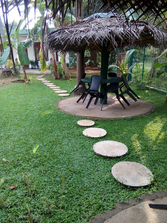 Waterway Garden Villa โปลอนนารูวา ภายนอก รูปภาพ
